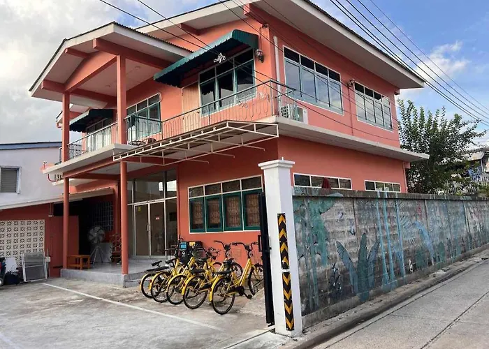 Papaya House - Wat Arun Guest house