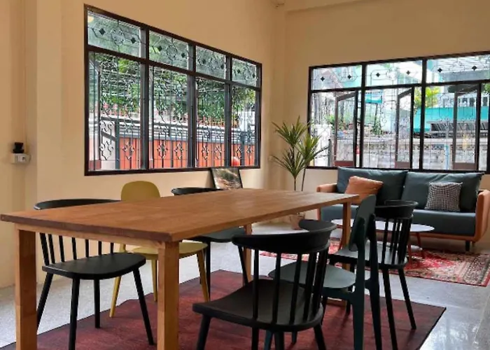 Papaya House - Wat Arun Guest house