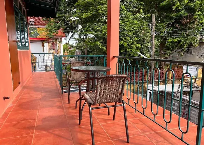 Guest house Papaya House - Wat Arun 3*